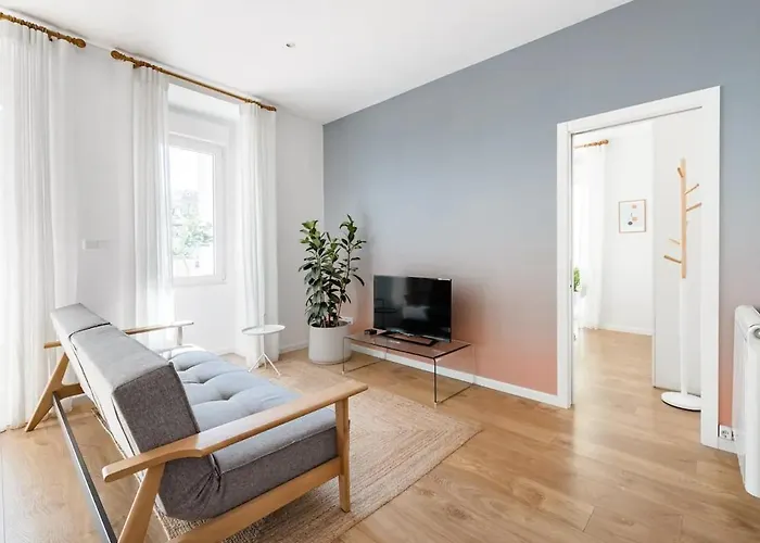 New Bright Design With Spacious Balcony Lejlighed *