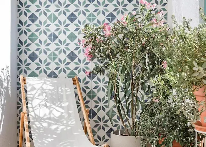 New Bright Design With Spacious Balcony アパート リスボン