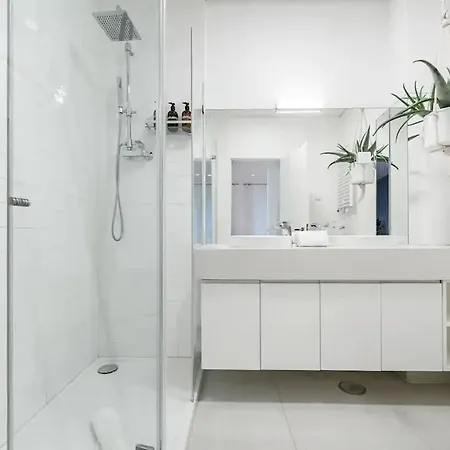 New Bright Design With Spacious Balcony Appartement *