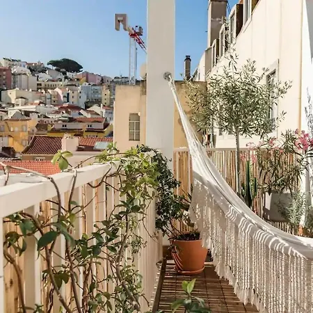 شقة New Bright Design With Spacious Balcony