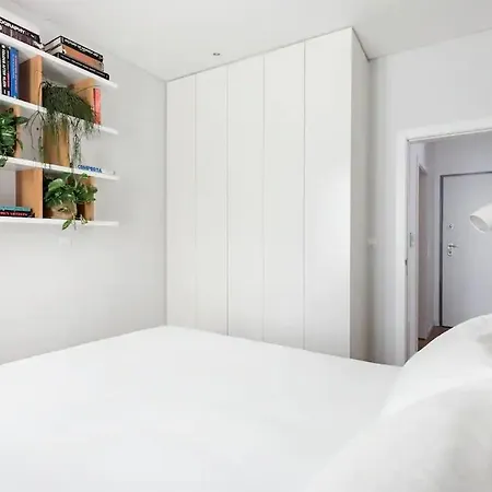 Διαμέρισμα New Bright Design With Spacious Balcony