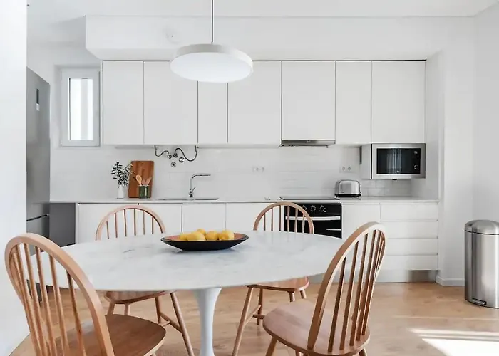 New Bright Design With Spacious Balcony Διαμέρισμα *